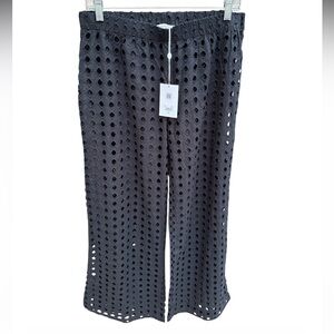 NWT- LA Relaxed Women’s Beach Pant Size: Medium